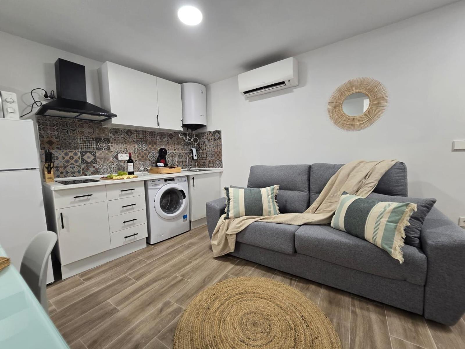 Suites Alameda Centro Levante Бенидорм Экстерьер фото